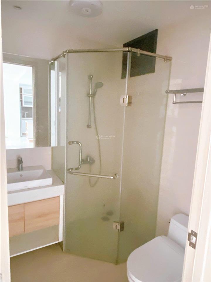 Đầu năm cần chuyển nhượng căn hộ 3pn 86m2 giá tốt 8,5 tỷ bao hết  view đông nam  tầng cao