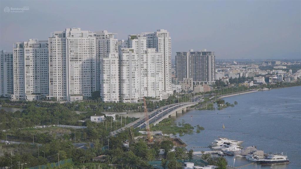 Bán gấp 3pn  tòa venice  đang sẵn hđ thuê  tầng trung  view đông bắc  nội thất cao cấp đẹp lắm