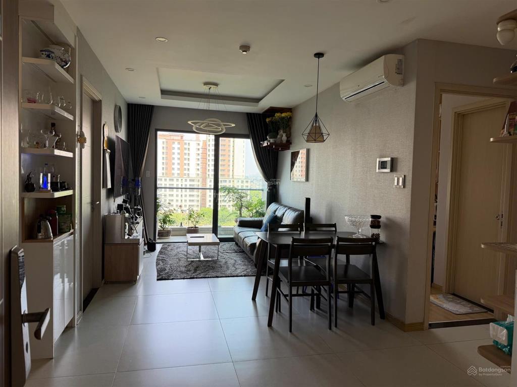 Đi định cư bán nhà gấp, căn hộ chính chủ, 2pn 75m2, new city, tầng cao view nhìn thẳng ra công viên