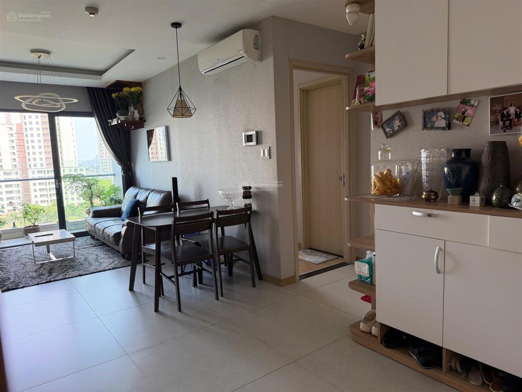 Đi định cư bán nhà gấp, căn hộ chính chủ, 2pn 75m2, new city, tầng cao view nhìn thẳng ra công viên