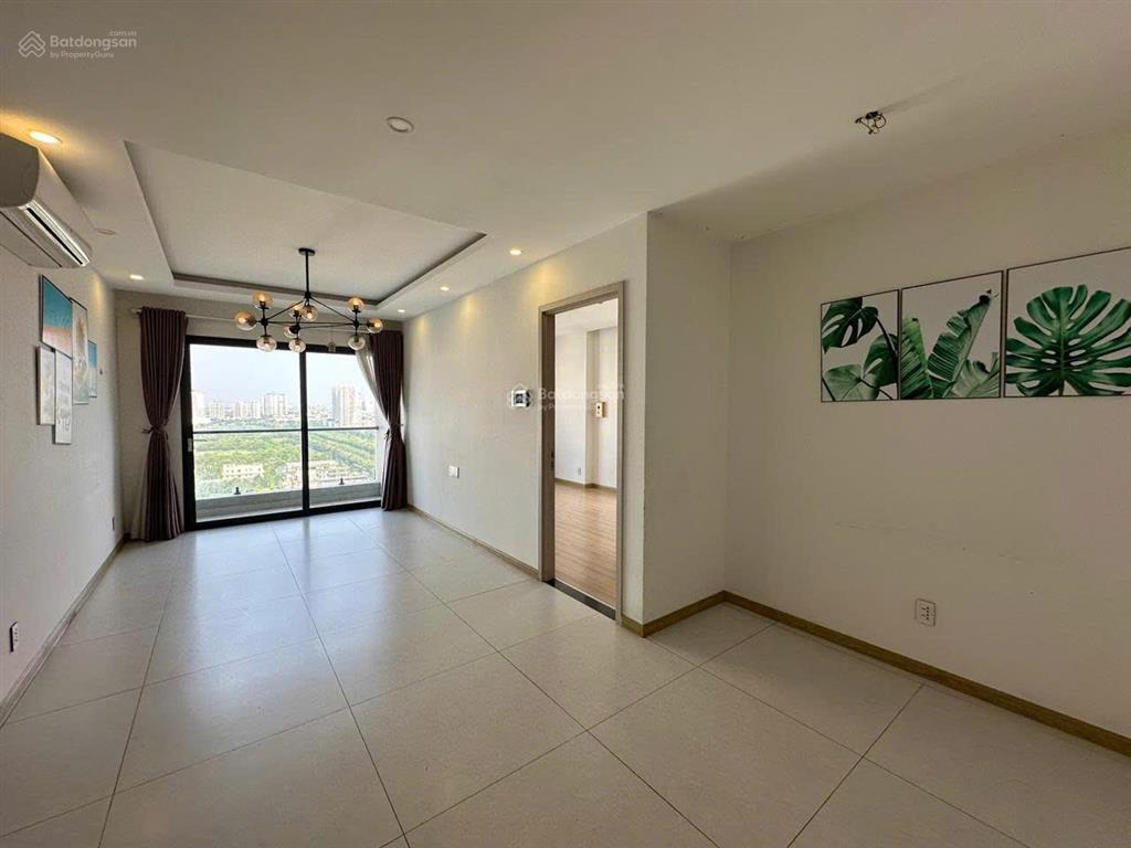 Mình có nhu cầu bán gấp căn 3pn  102m2  new city  căn góc  view nhìn về sông  8.990 tỷ bao hết