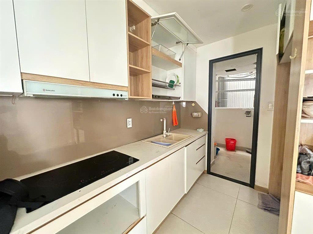 Mình có nhu cầu bán gấp căn 3pn  102m2  new city  căn góc  view nhìn về sông  8.990 tỷ bao hết