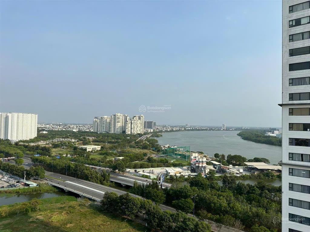 Mình có nhu cầu bán gấp căn 3pn  102m2  new city  căn góc  view nhìn về sông  8.990 tỷ bao hết