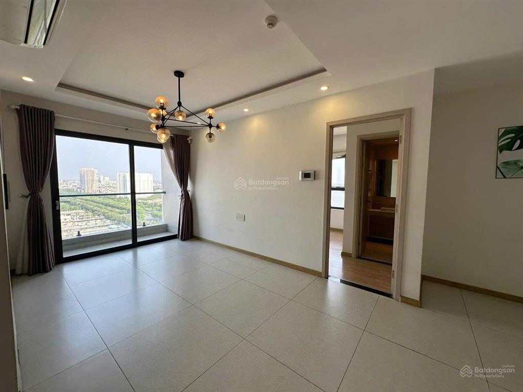 Mình có nhu cầu bán gấp căn 3pn  102m2  new city  căn góc  view nhìn về sông  8.990 tỷ bao hết
