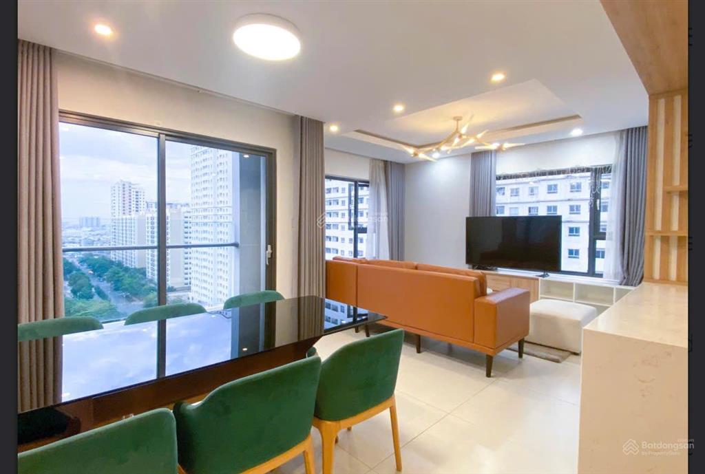 1 căn hiếm có, bán gấp, 117m2, 02 ban công, bếp đảo, giá chỉ 10,5 tỷ bao hết, sẽ trừ 5% sổ, ở ngay
