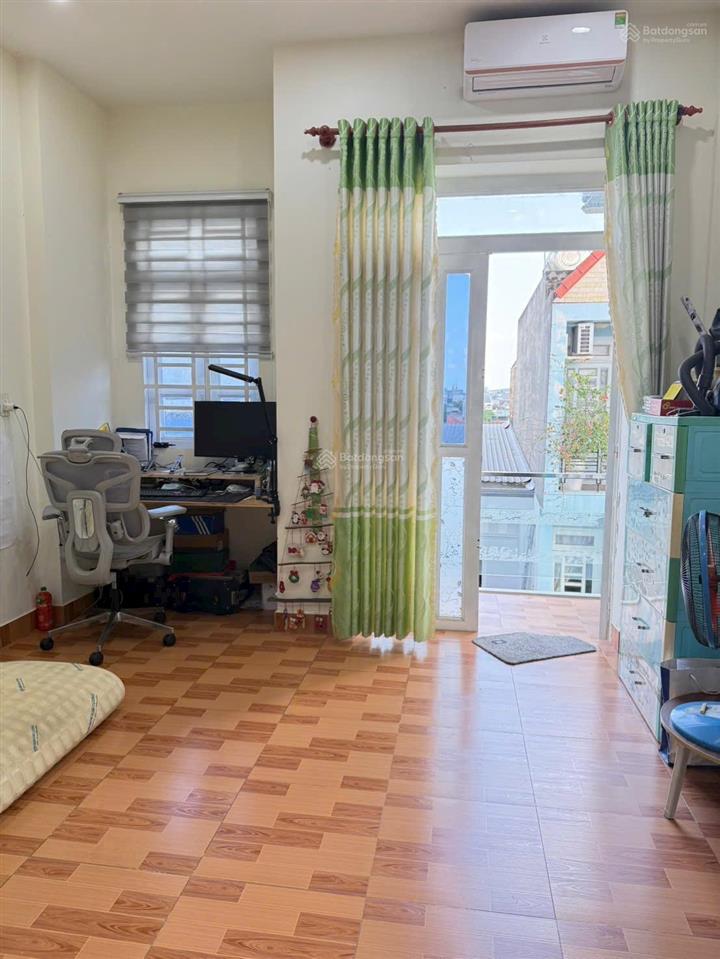 Nhà 2mt đường 5m linh xuân. 3 lầu