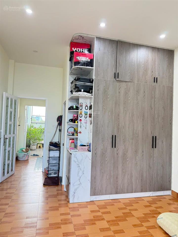 Nhà 2mt đường 5m linh xuân. 3 lầu