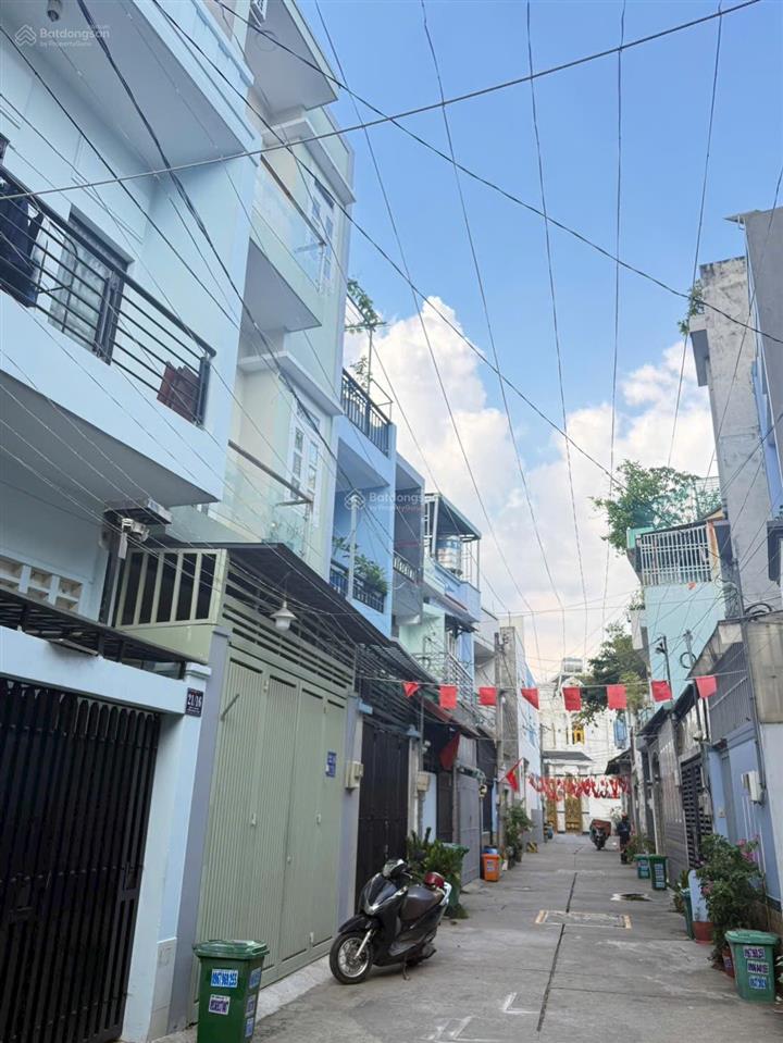 Nhà 2mt đường 5m linh xuân. 3 lầu