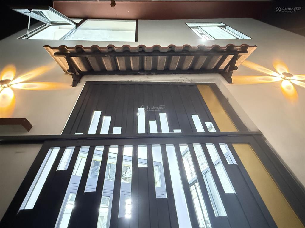 Nhà đẹp, sổ hồng riêng, 1t, 1 lầu, sát vách mt