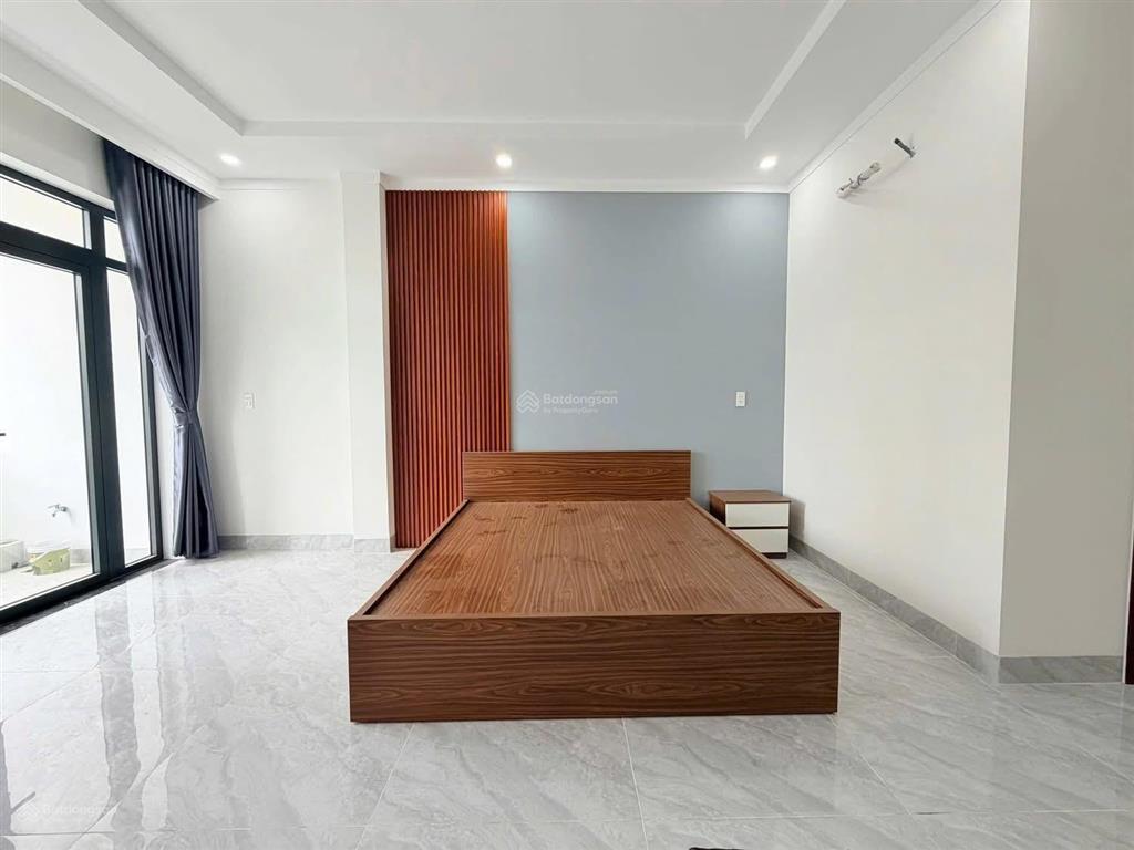 Bán nhà 1 trệt 2 lầu (hoàn công) phường biên hoà (bửu hoà cũ). dt 4,4x16=72m2. giá 4,5 tỷ