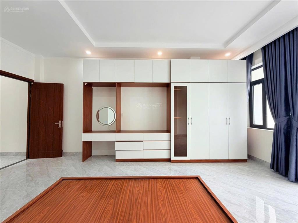 Bán nhà 1 trệt 2 lầu (hoàn công) phường biên hoà (bửu hoà cũ). dt 4,4x16=72m2. giá 4,5 tỷ