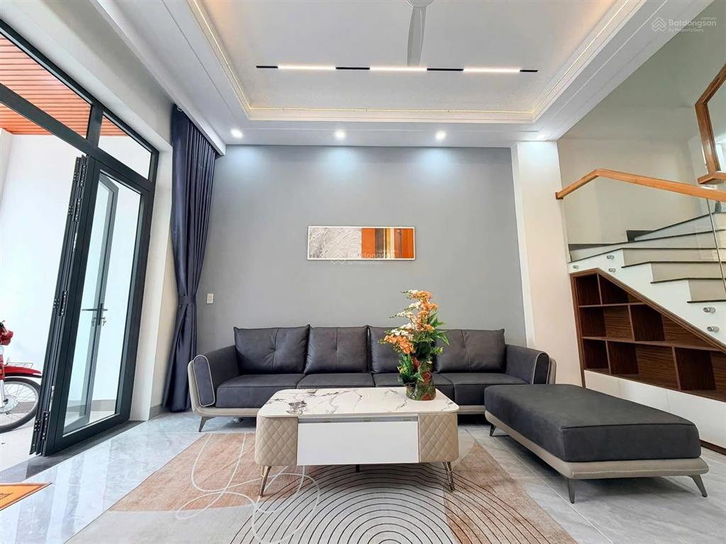 Bán nhà 1 trệt 2 lầu (hoàn công) phường biên hoà (bửu hoà cũ). dt 4,4x16=72m2. giá 4,5 tỷ