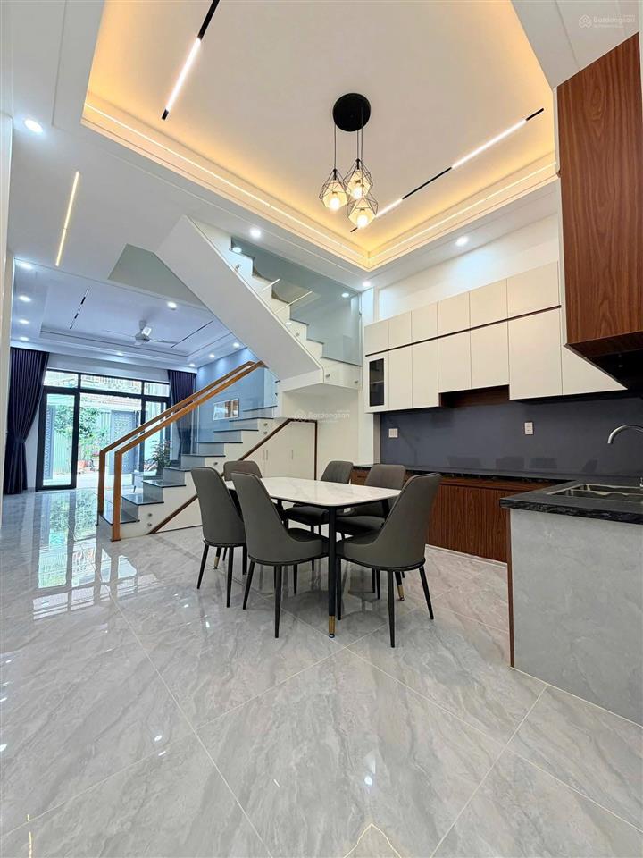 Bán nhà 1 trệt 2 lầu (hoàn công) phường biên hoà (bửu hoà cũ). dt 4,4x16=72m2. giá 4,5 tỷ