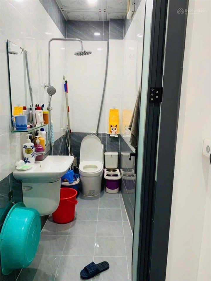 Bán căn nhà phố 1 trệt 2 lầu phường trấn biên (quang vinh cũ). dt 4,5x14=63m2. giá 4tỷ050