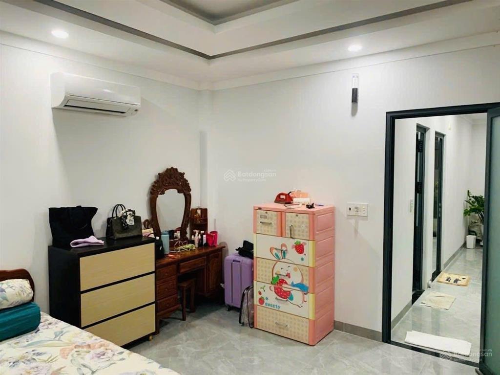 Bán căn nhà phố 1 trệt 2 lầu phường trấn biên (quang vinh cũ). dt 4,5x14=63m2. giá 4tỷ050