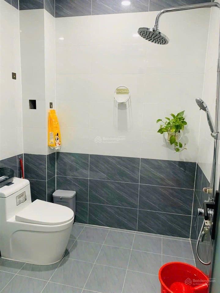 Bán căn nhà phố 1 trệt 2 lầu phường trấn biên (quang vinh cũ). dt 4,5x14=63m2. giá 4tỷ050