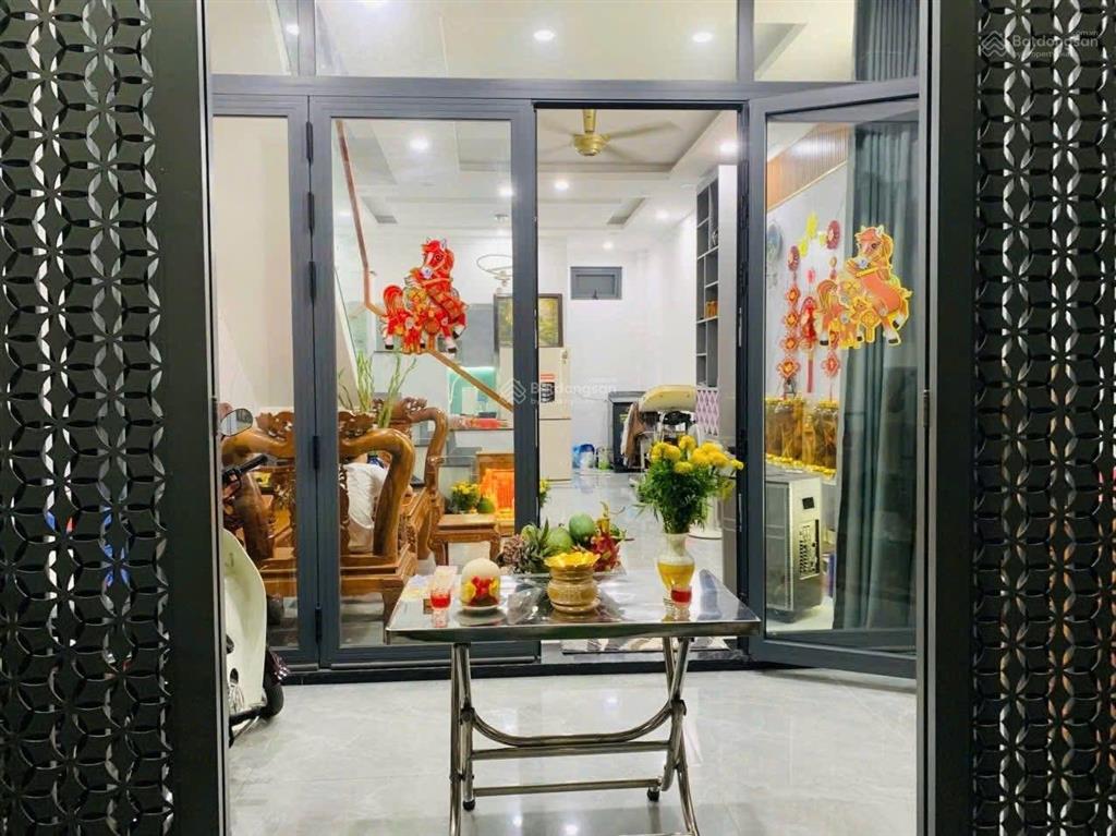 Bán căn nhà phố 1 trệt 2 lầu phường trấn biên (quang vinh cũ). dt 4,5x14=63m2. giá 4tỷ050