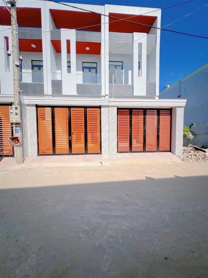 Chủ gửi bán nhà 1 trệt 1 lầu phường biên hoà. dt 4x21=82m2. giá3 tỷ 1 bớt lộc đường trước nhà 6m