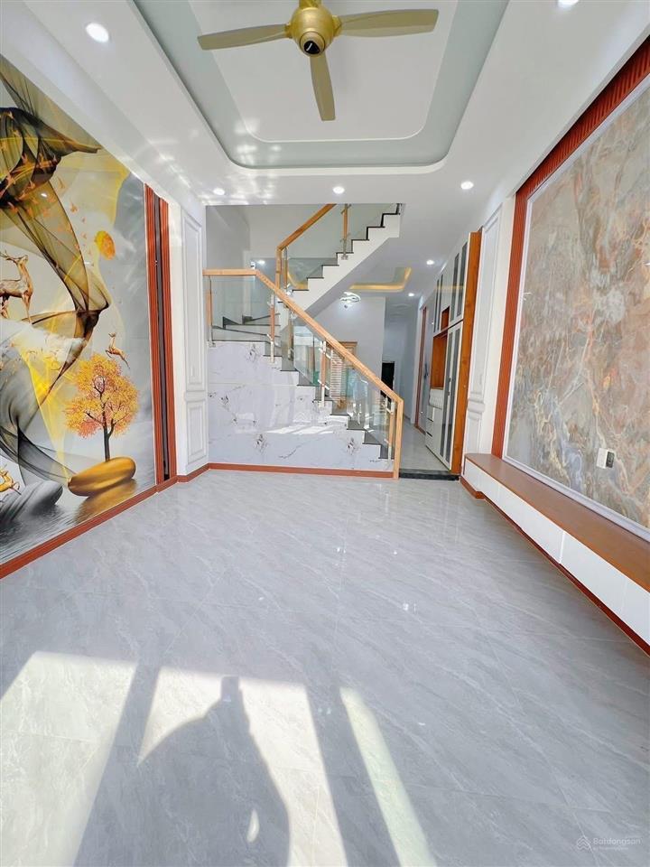 Chủ gửi bán nhà 1 trệt 1 lầu phường biên hoà. dt 4x21=82m2. giá3 tỷ 1 bớt lộc đường trước nhà 6m