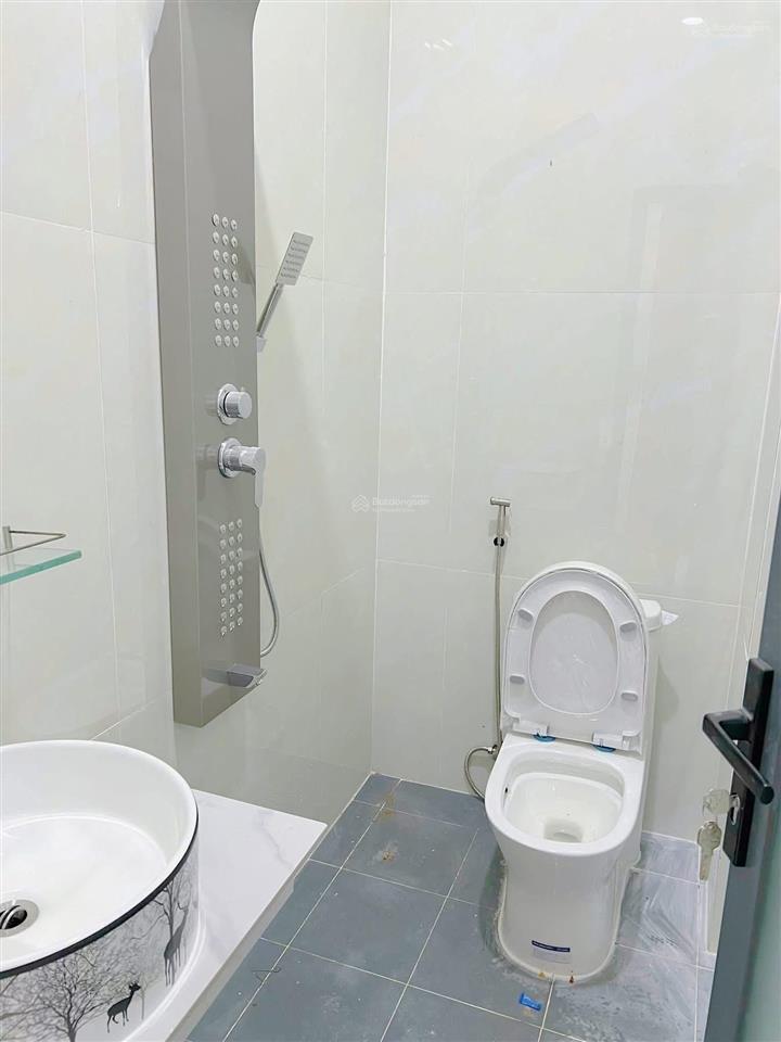 Chủ gửi bán nhà 1 trệt 1 lầu phường biên hoà. dt 4x21=82m2. giá3 tỷ 1 bớt lộc đường trước nhà 6m