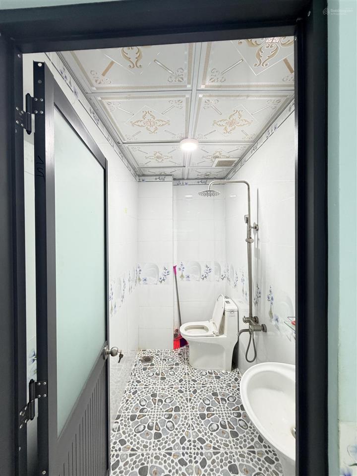 Chủ gửi bán nhà gác lửng phường biên hoà (hoá an cũ). dt 64m2. giá 2tỷ650 đường nhựa 2 xe hơi