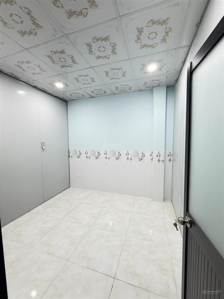 Chủ gửi bán nhà gác lửng phường biên hoà (hoá an cũ). dt 64m2. giá 2tỷ650 đường nhựa 2 xe hơi