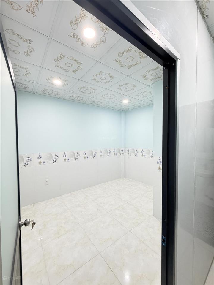 Chủ gửi bán nhà gác lửng phường biên hoà (hoá an cũ). dt 64m2. giá 2tỷ650 đường nhựa 2 xe hơi