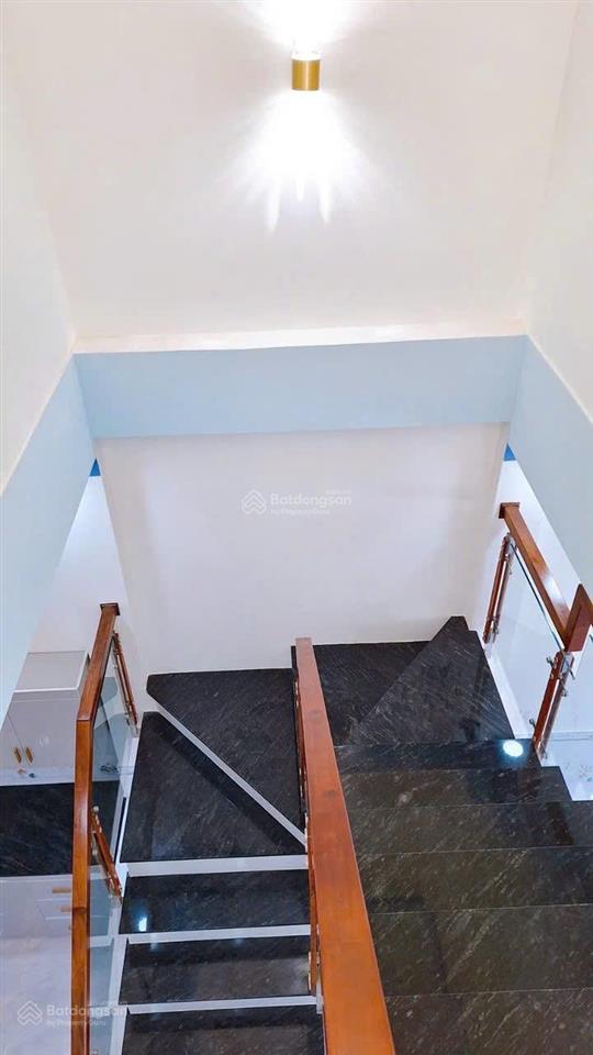 Chủ gửi bán nhà 1t1l (bửu hoà cũ). dt 79m2, giá 2tỷ450 đường xe 3 gác thông. hướng tây bắc