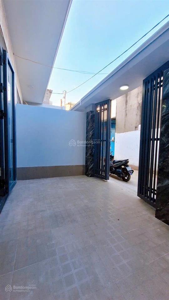 Chủ gửi bán nhà 1t1l (bửu hoà cũ). dt 79m2, giá 2tỷ450 đường xe 3 gác thông. hướng tây bắc