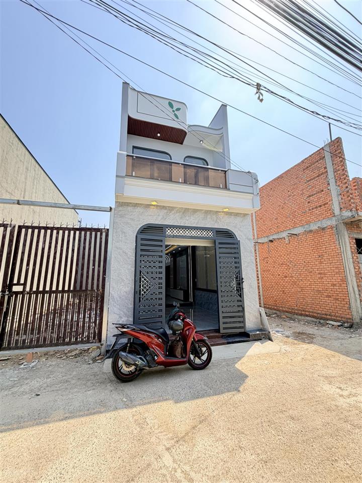 Bán căn nhà 1 trệt 1 lầu phường bửu hoà. dt 4,2x19,4=81,6m2. giá 3tỷ950