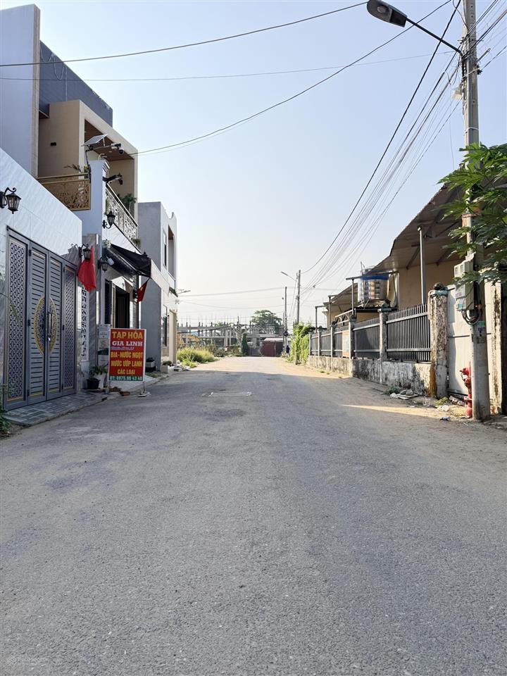 Bán đất gần chợ hoá an. dt 5,2x17=85m2. dt thực tế 100m2. giá 3tỷ479