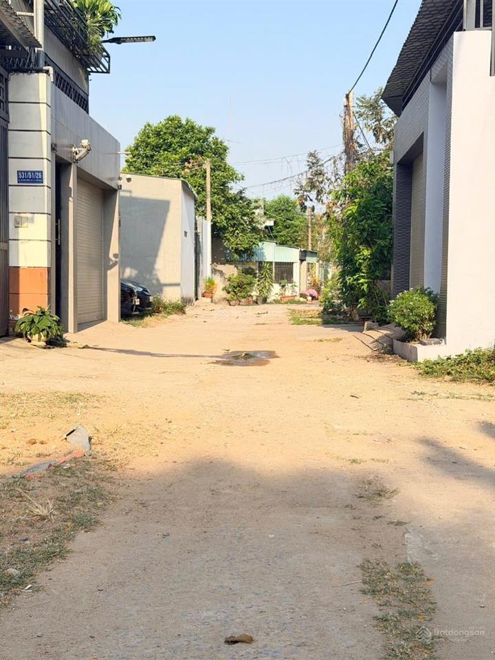 Bán đất (bửu hoà cũ), dt 5x19,8m=98,8m2, giá 2tỷ4