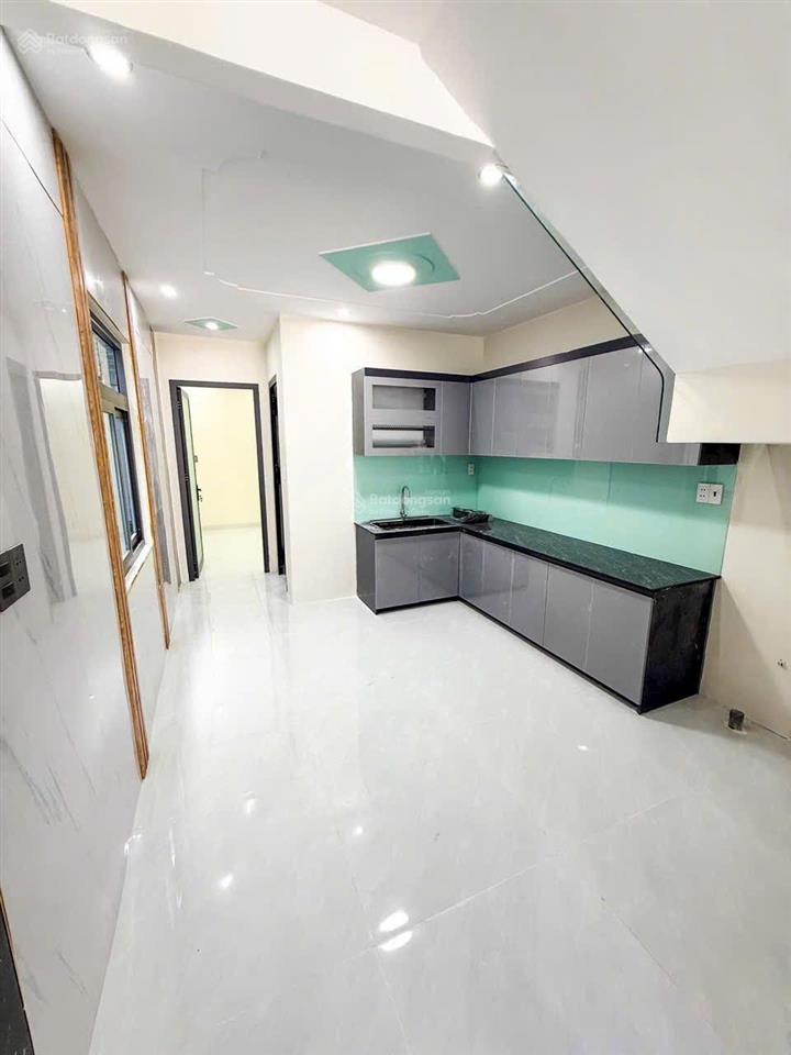 Chủ gửi bán nhà 1 trệt 1 lầu (tân phong cũ). dt 4x15=60m2. giá 3tỷ2 tl