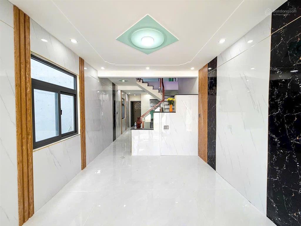 Chủ gửi bán nhà 1 trệt 1 lầu (tân phong cũ). dt 4x15=60m2. giá 3tỷ2 tl