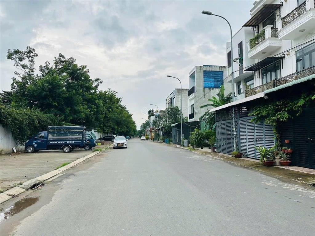 Bán nhà 1 trệt 2 lầu ( hoá an củ). dt 4x18=72m2. giá 4tỷ2