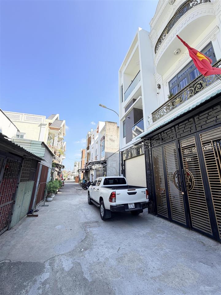 Bán nhà 1 trệt 2 lầu ( hoá an củ). dt 4x18=72m2. giá 4tỷ2