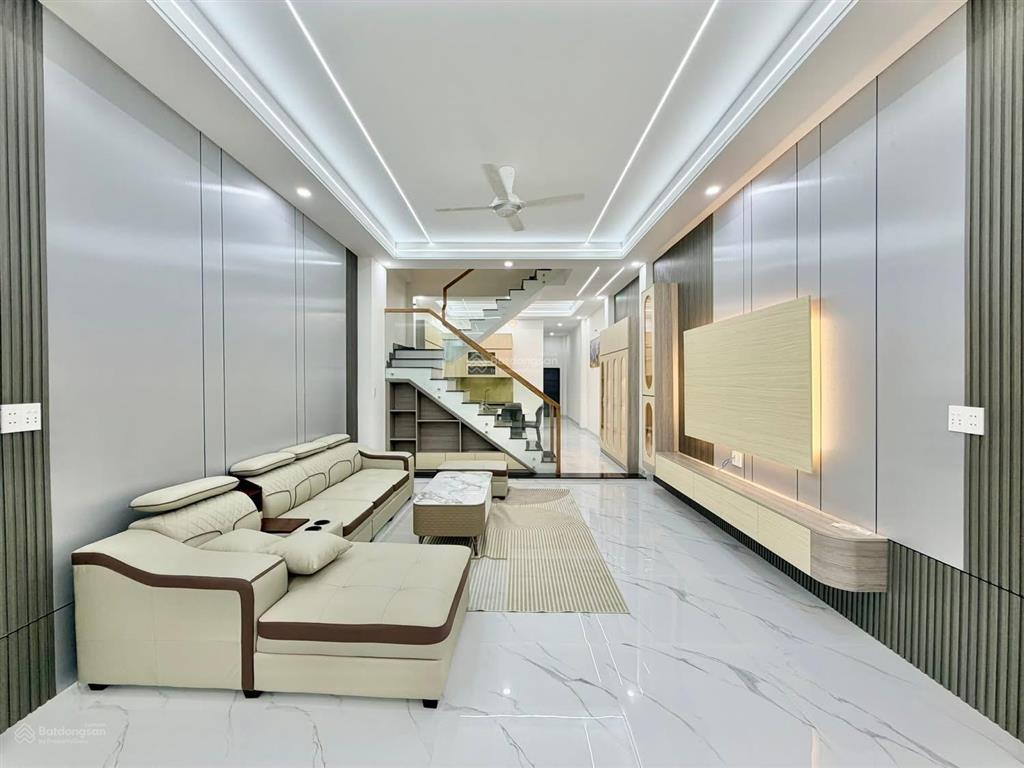 Chủ gửi bán nhà 1t + 2l (bửu hoà cũ). dt 5x18m = 90m2. giá 5tỷ479