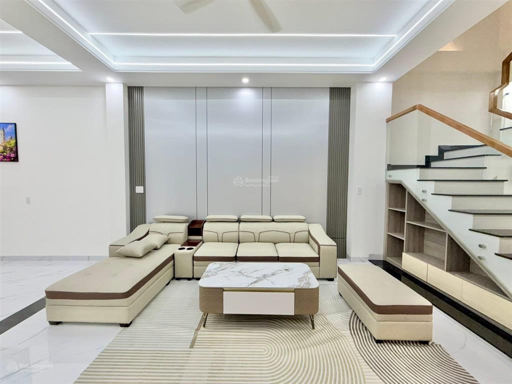 Chủ gửi bán nhà 1t + 2l (bửu hoà cũ). dt 5x18m = 90m2. giá 5tỷ479