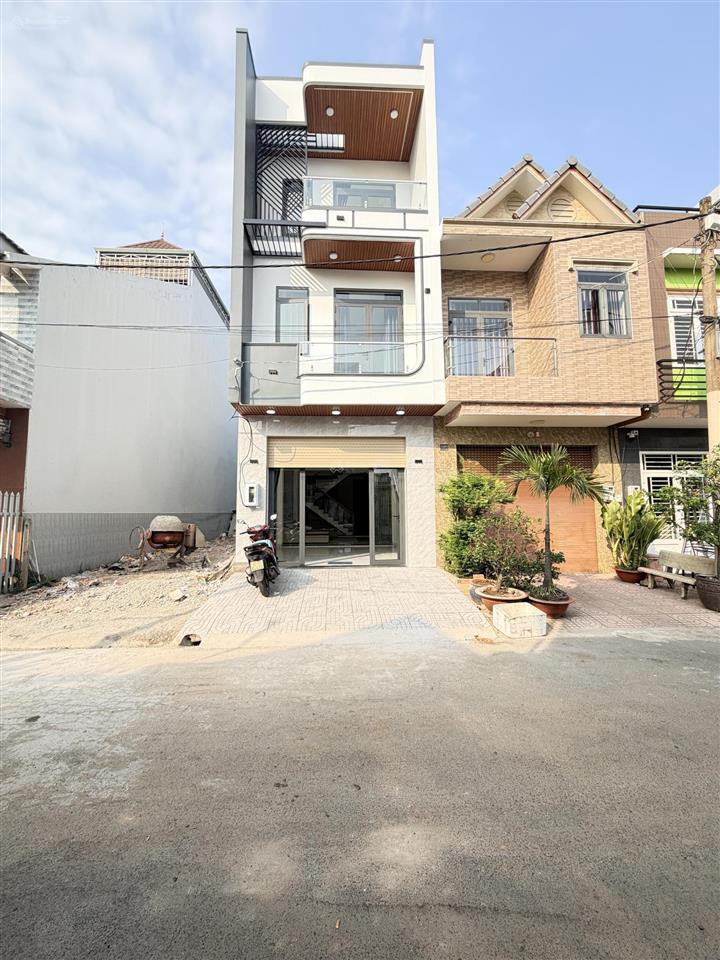 Chủ gửi bán nhà 1t + 2l (bửu hoà cũ). dt 5x18m = 90m2. giá 5tỷ479