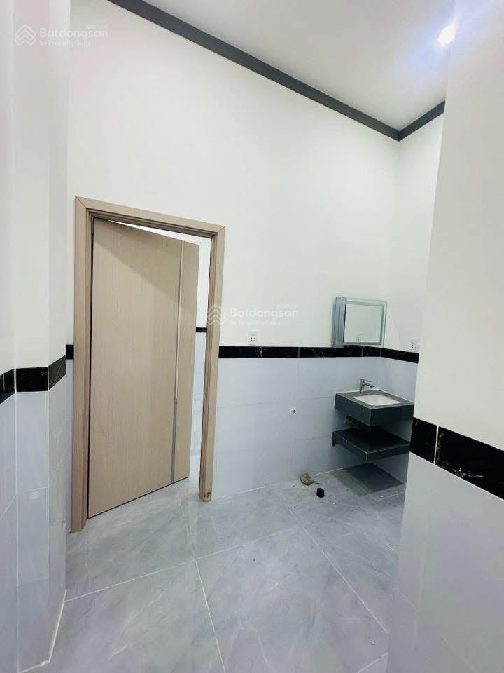 Bán nhà cấp 4 gần cổng 2 sân bay biên hoà p. trung dũng, dt 5,8x21m=119m2, giá 4tỷ750