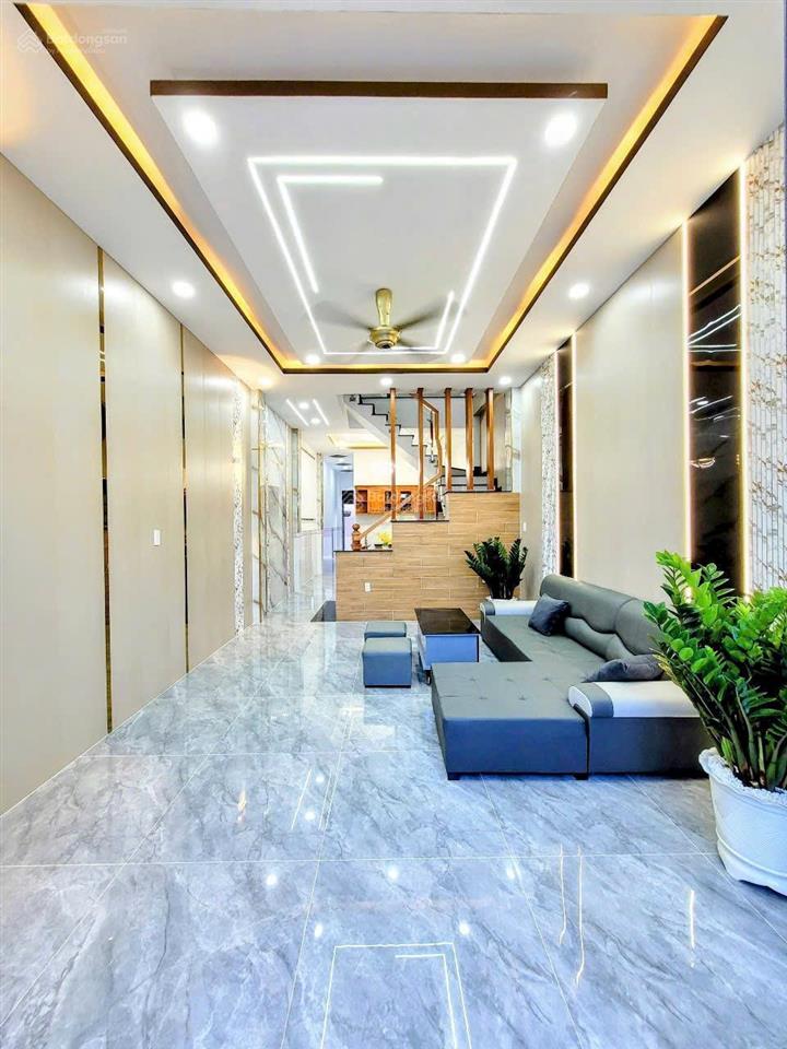 Bán nhà sổ hoàn công phường tân hạnh củ. dt 100m2. giá 3tỷ9 bớt lộc