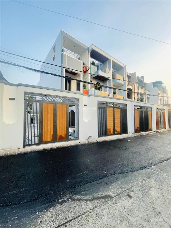 Bán nhà sổ hoàn công phường tân hạnh củ. dt 100m2. giá 3tỷ9 bớt lộc