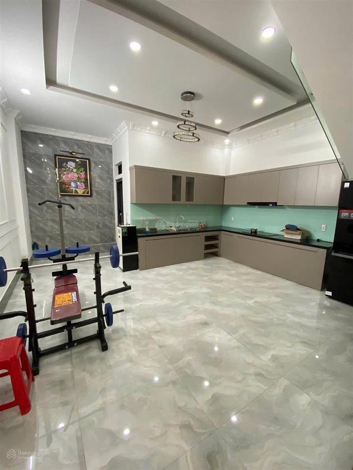 Bán nhà 1 trệt 2 lầu (hoá an cũ). dt 5,5x16,3=90m2. dtsd 270m2. giá 4tỷ6 tl