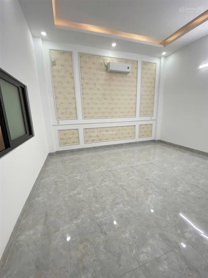 Bán nhà 1 trệt 2 lầu (hoá an cũ). dt 5,5x16,3=90m2. dtsd 270m2. giá 4tỷ6 tl