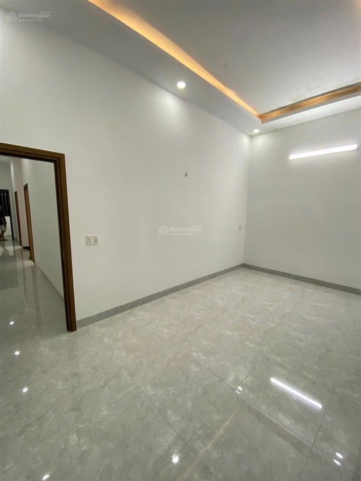 Bán nhà 1 trệt 2 lầu (hoá an cũ). dt 5,5x16,3=90m2. dtsd 270m2. giá 4tỷ6 tl