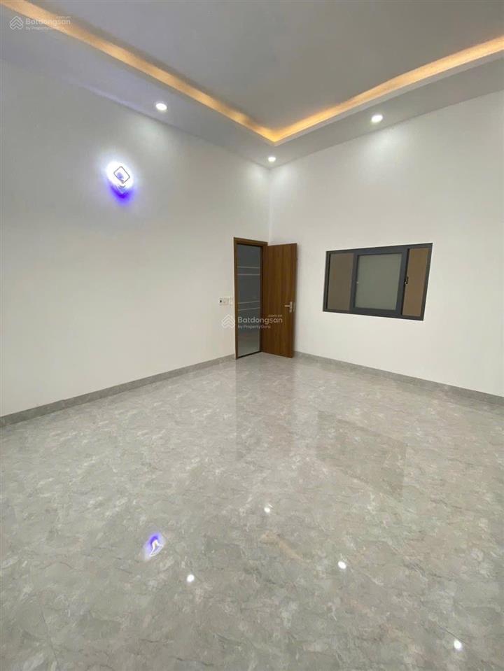 Bán nhà 1 trệt 2 lầu (hoá an cũ). dt 5,5x16,3=90m2. dtsd 270m2. giá 4tỷ6 tl