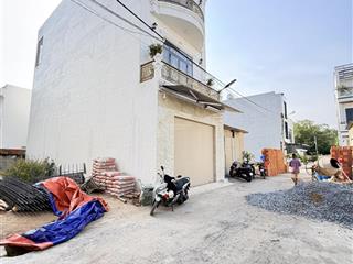 Bán nhà 1 trệt 2 lầu (hoá an cũ). dt 5,5x16,3=90m2. dtsd 270m2. giá 4tỷ6 tl