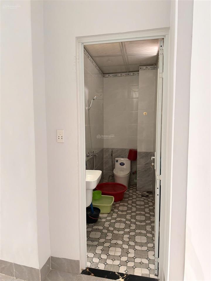 Chủ gửi bán nhà 1 trệt 1 lầu ( tân vạn củ). dt 65m2. dtsd 130m2. giá 2tỷ 450 đường xe hơi.