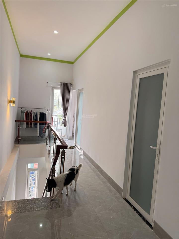 Chủ gửi bán nhà 1 trệt 1 lầu ( tân vạn củ). dt 65m2. dtsd 130m2. giá 2tỷ 450 đường xe hơi.