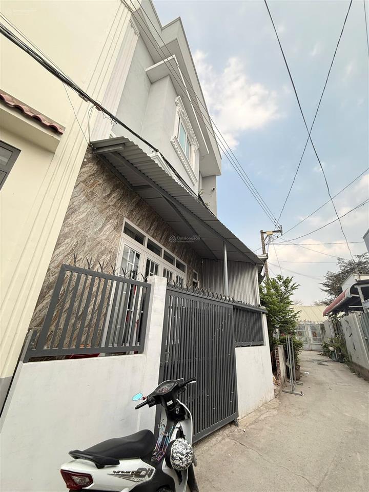 Chủ gửi bán nhà 1 trệt 1 lầu ( tân vạn củ). dt 65m2. dtsd 130m2. giá 2tỷ 450 đường xe hơi.